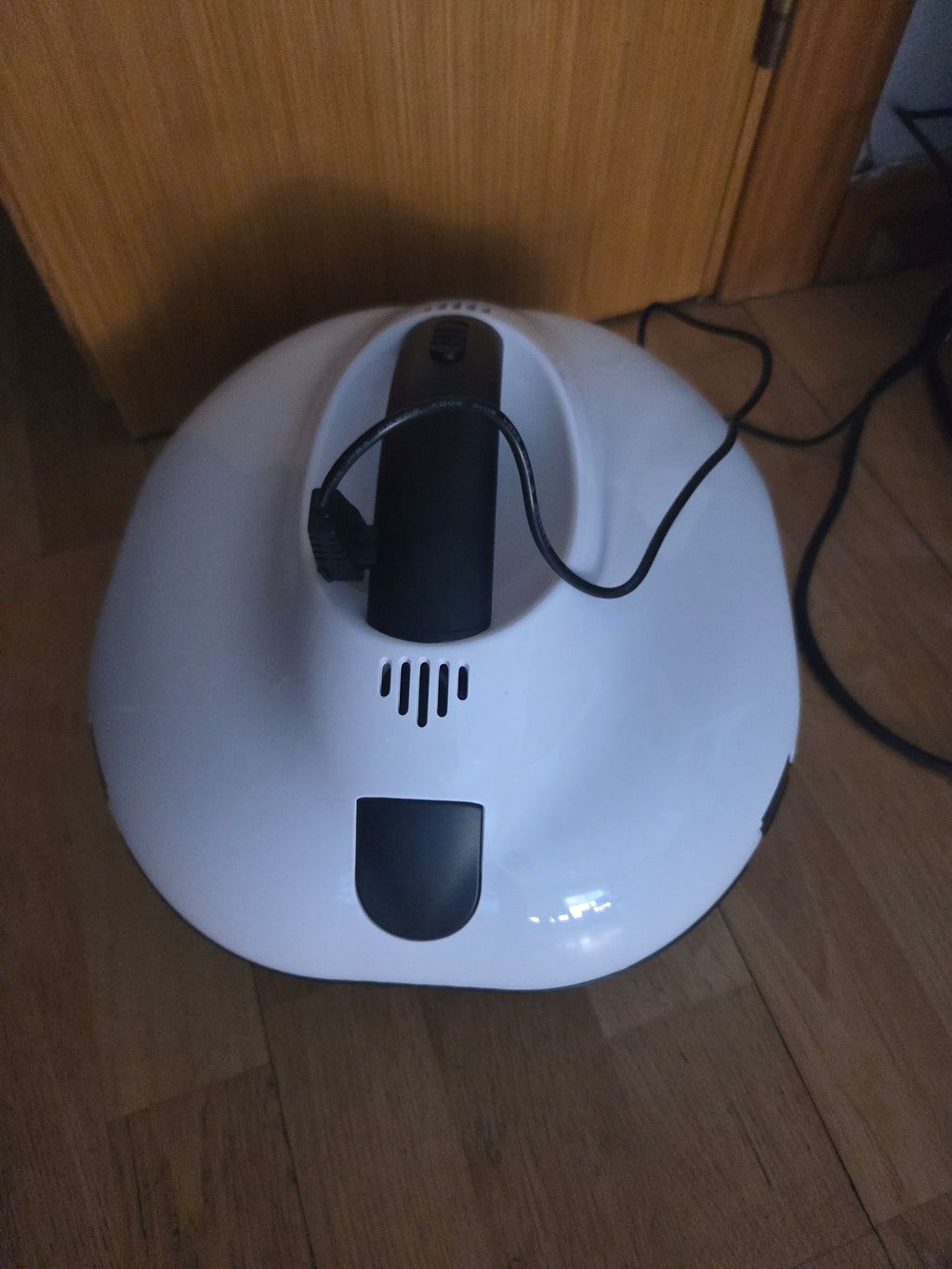 Robot Limpiafondos Automático Inalámbrico para Piscina (Modelo PC2332)