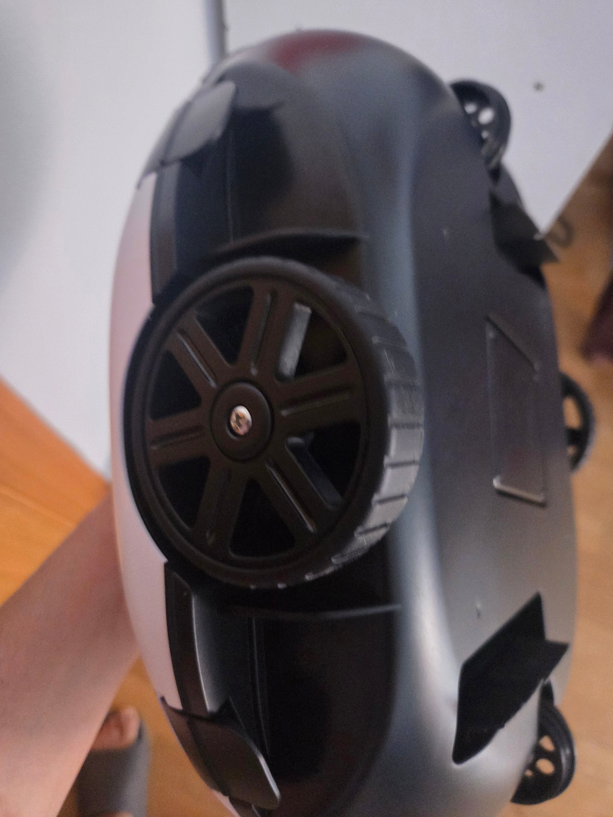 Robot Limpiafondos Automático Inalámbrico para Piscina (Modelo PC2332)