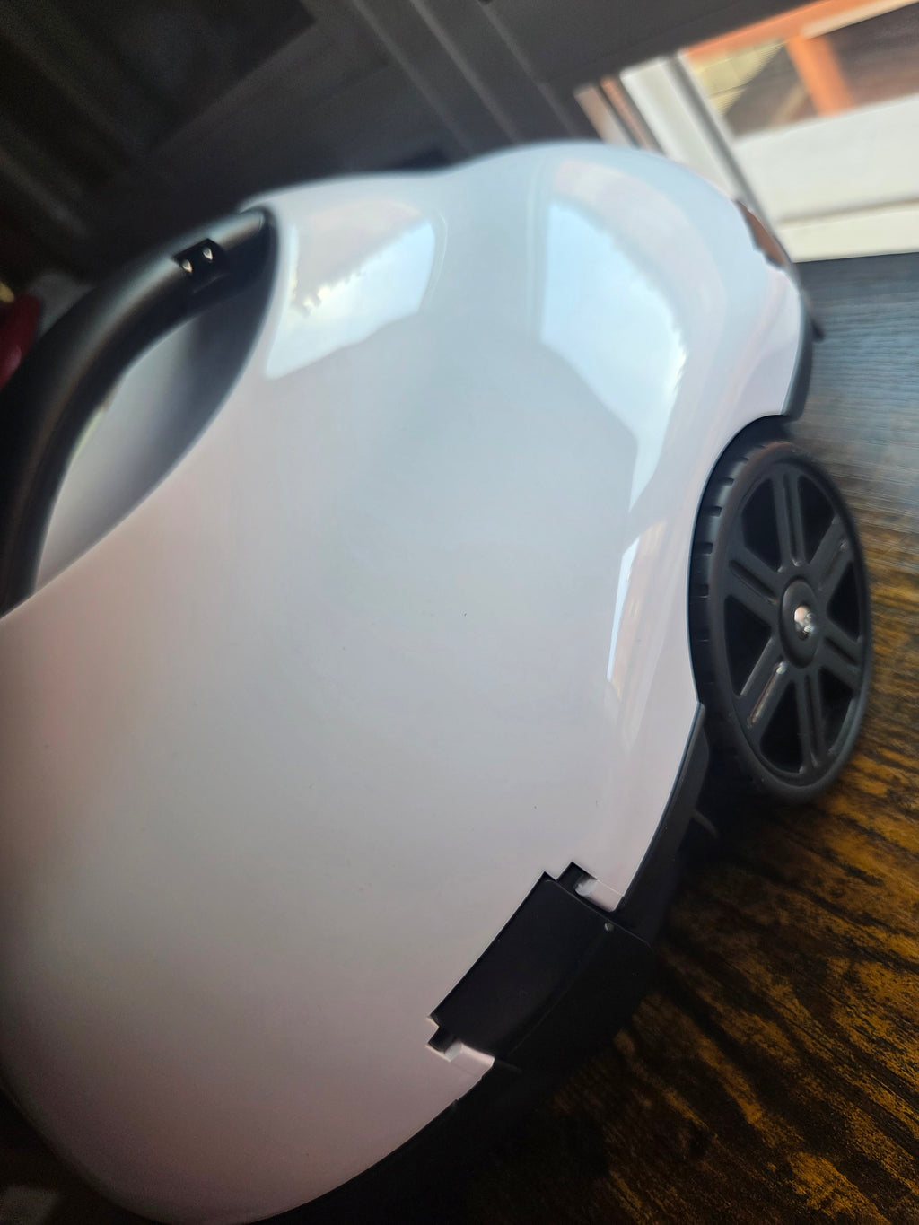 Robot Limpiafondos Automático Inalámbrico para Piscina (Modelo PC2332)